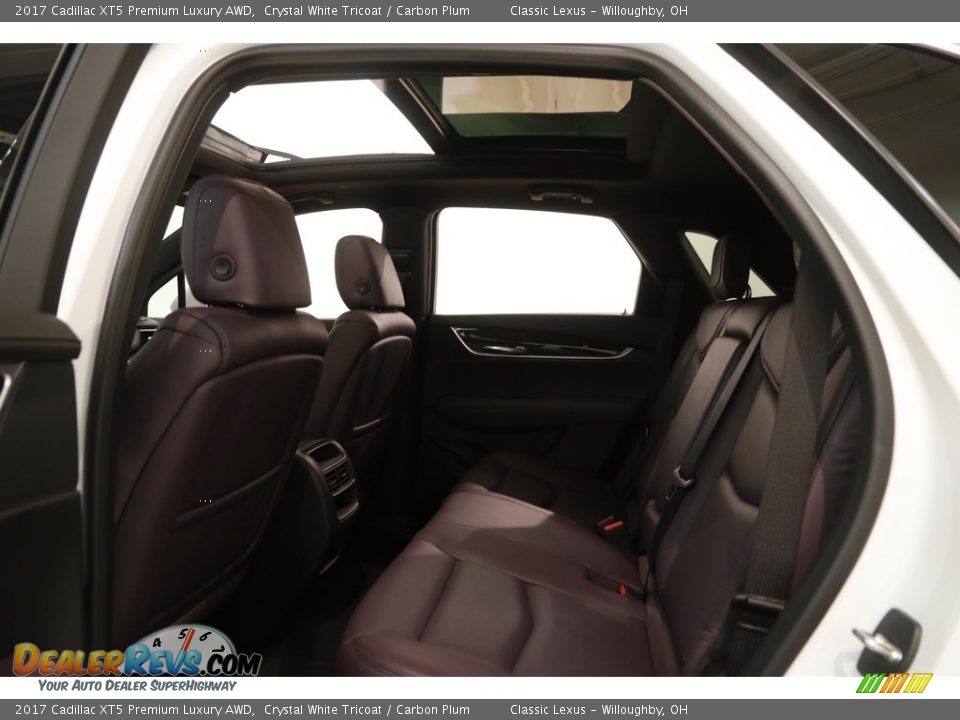 2017 Cadillac XT5 Premium Luxury AWD Crystal White Tricoat / Carbon Plum Photo #23