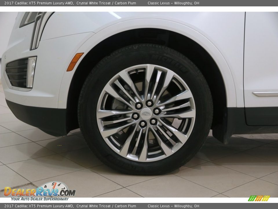 2017 Cadillac XT5 Premium Luxury AWD Crystal White Tricoat / Carbon Plum Photo #28