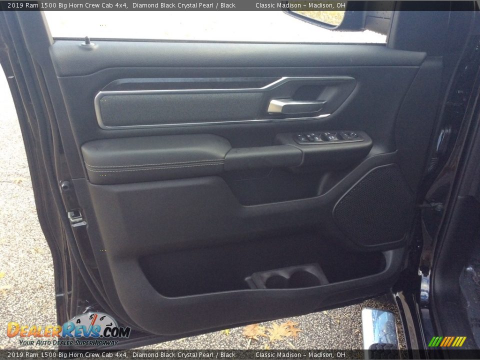 2019 Ram 1500 Big Horn Crew Cab 4x4 Diamond Black Crystal Pearl / Black Photo #8
