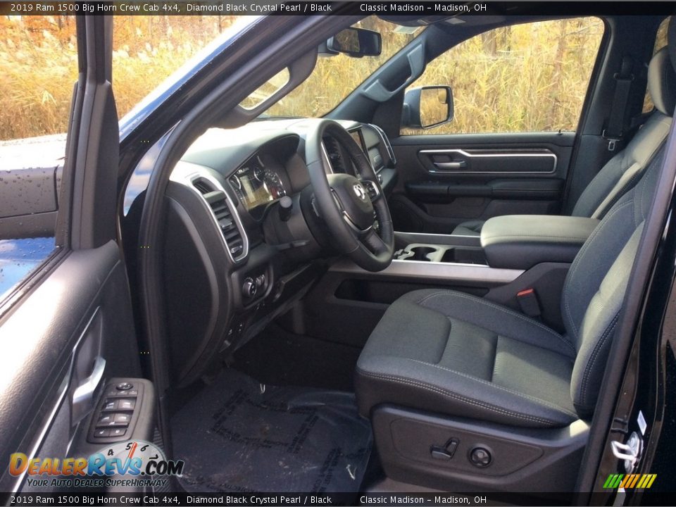 2019 Ram 1500 Big Horn Crew Cab 4x4 Diamond Black Crystal Pearl / Black Photo #9