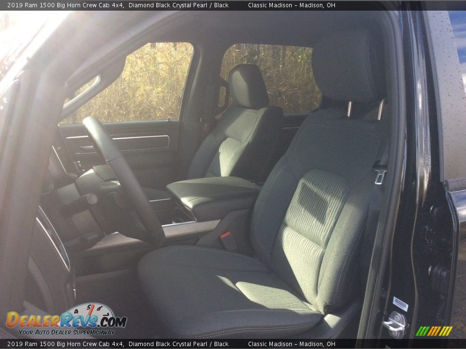 2019 Ram 1500 Big Horn Crew Cab 4x4 Diamond Black Crystal Pearl / Black Photo #10