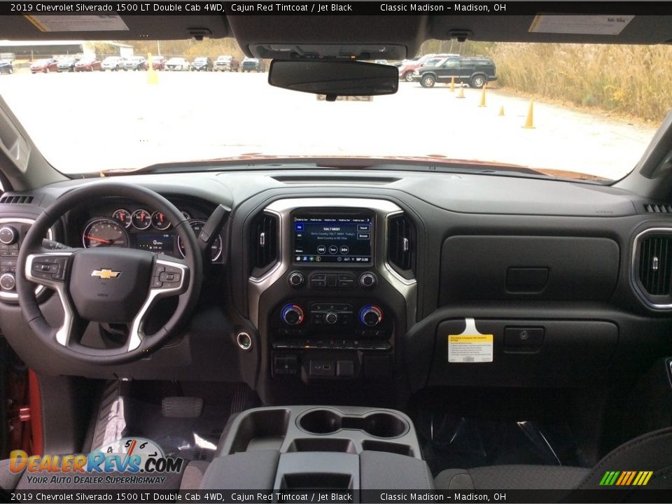Dashboard of 2019 Chevrolet Silverado 1500 LT Double Cab 4WD Photo #11