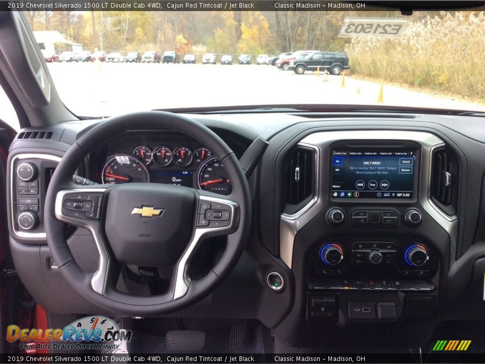 Dashboard of 2019 Chevrolet Silverado 1500 LT Double Cab 4WD Photo #12