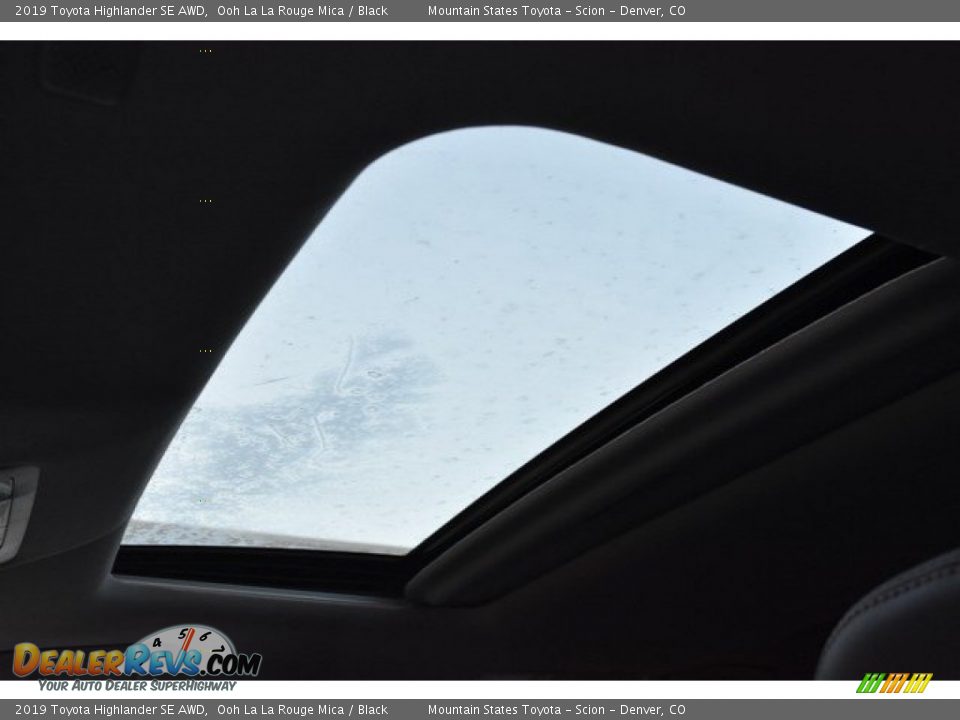 2019 Toyota Highlander SE AWD Ooh La La Rouge Mica / Black Photo #9