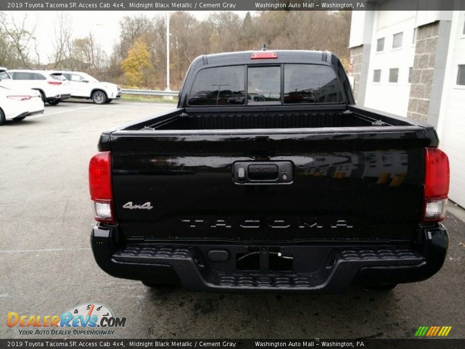 2019 Toyota Tacoma SR Access Cab 4x4 Midnight Black Metallic / Cement Gray Photo #5