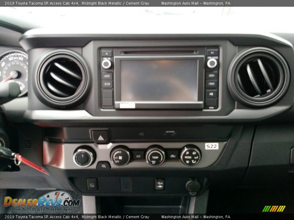 Controls of 2019 Toyota Tacoma SR Access Cab 4x4 Photo #15