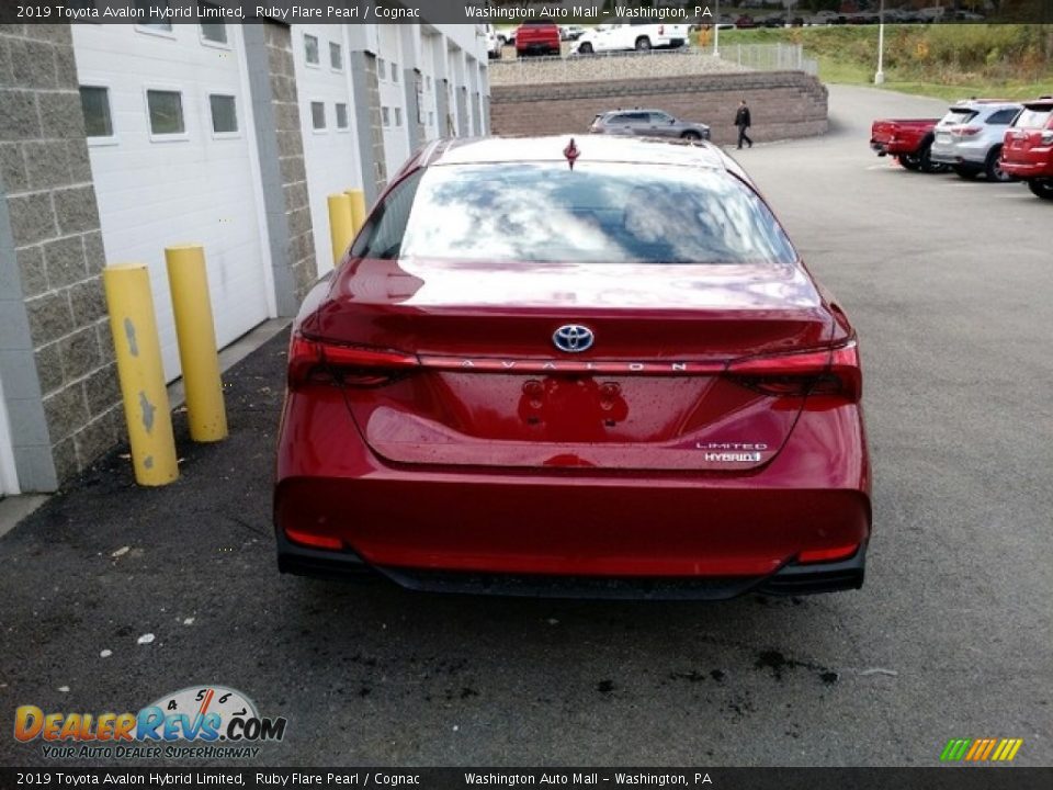2019 Toyota Avalon Hybrid Limited Ruby Flare Pearl / Cognac Photo #4