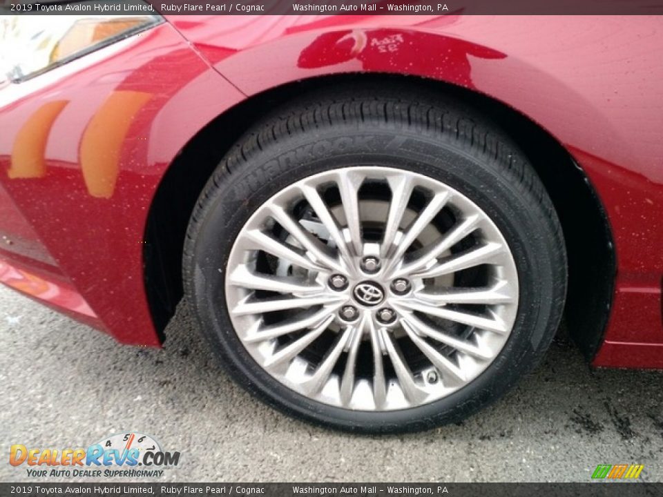 2019 Toyota Avalon Hybrid Limited Ruby Flare Pearl / Cognac Photo #9