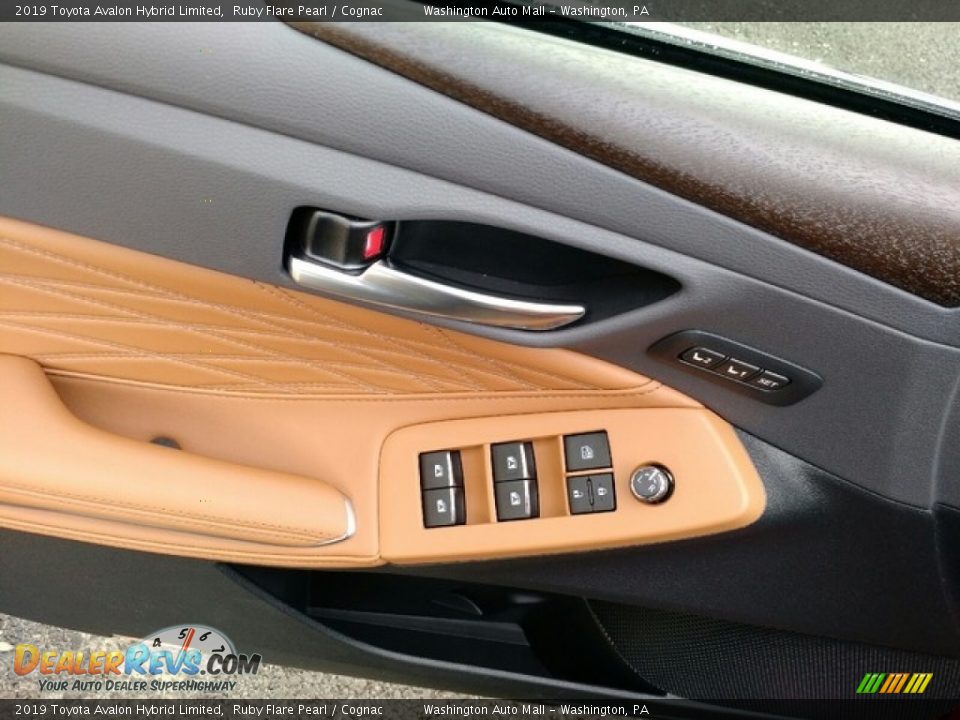 2019 Toyota Avalon Hybrid Limited Ruby Flare Pearl / Cognac Photo #11