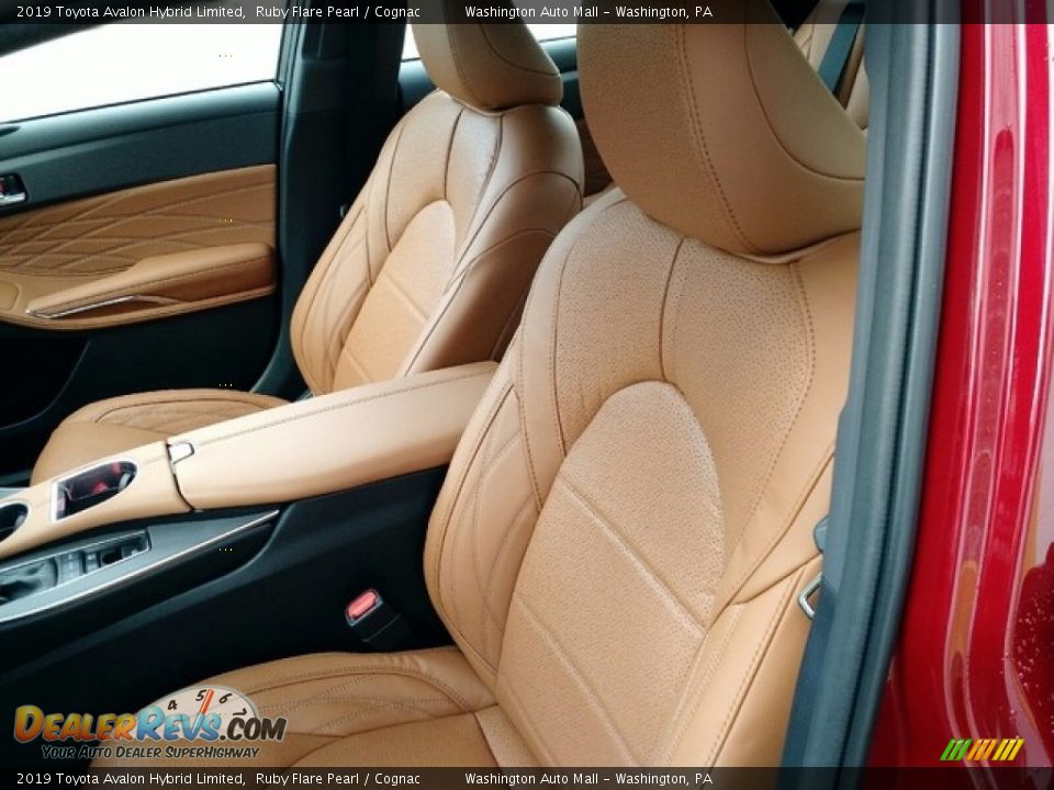 2019 Toyota Avalon Hybrid Limited Ruby Flare Pearl / Cognac Photo #13