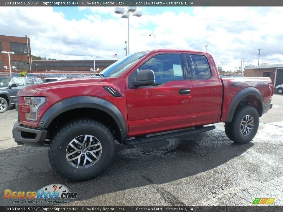 Front 3/4 View of 2018 Ford F150 SVT Raptor SuperCab 4x4 Photo #6