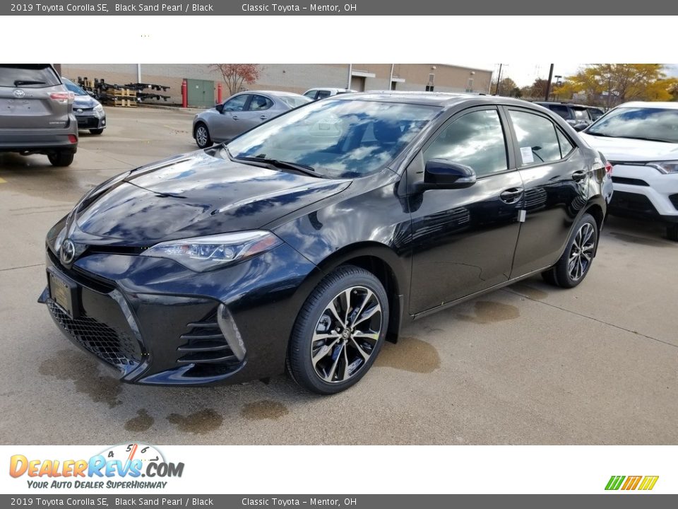 2019 Toyota Corolla SE Black Sand Pearl / Black Photo #1