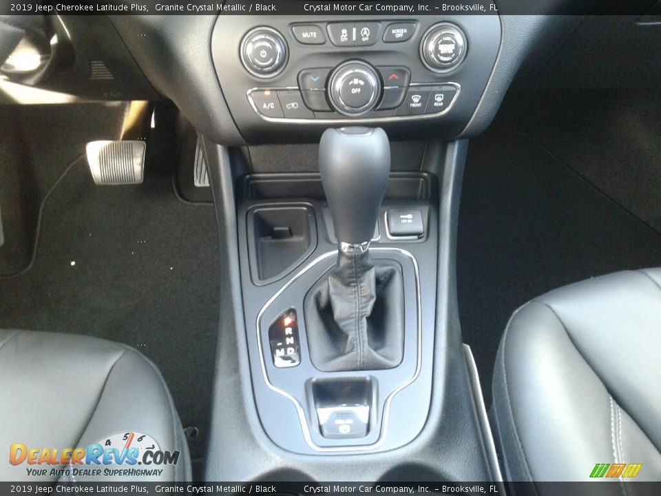 2019 Jeep Cherokee Latitude Plus Granite Crystal Metallic / Black Photo #16