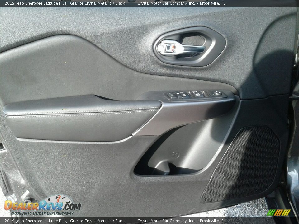 2019 Jeep Cherokee Latitude Plus Granite Crystal Metallic / Black Photo #17