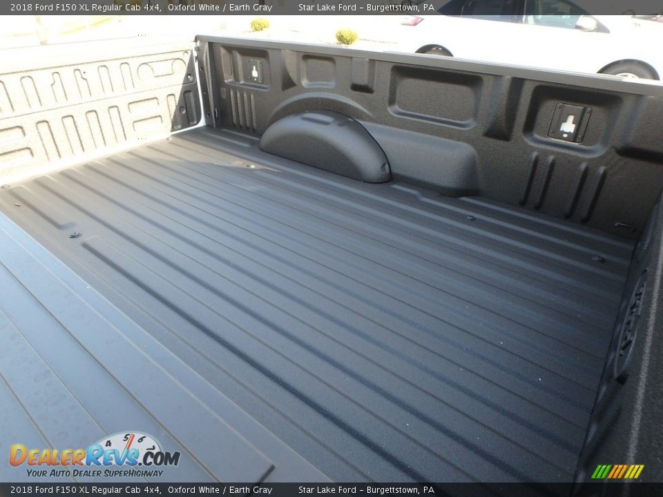 2018 Ford F150 XL Regular Cab 4x4 Oxford White / Earth Gray Photo #5