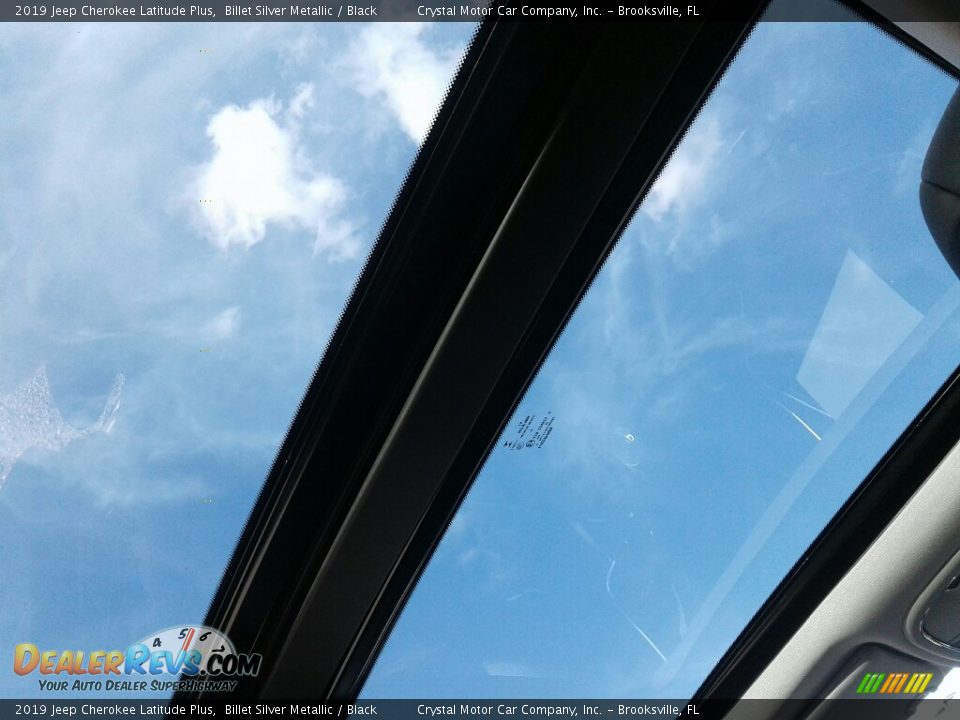 2019 Jeep Cherokee Latitude Plus Billet Silver Metallic / Black Photo #17
