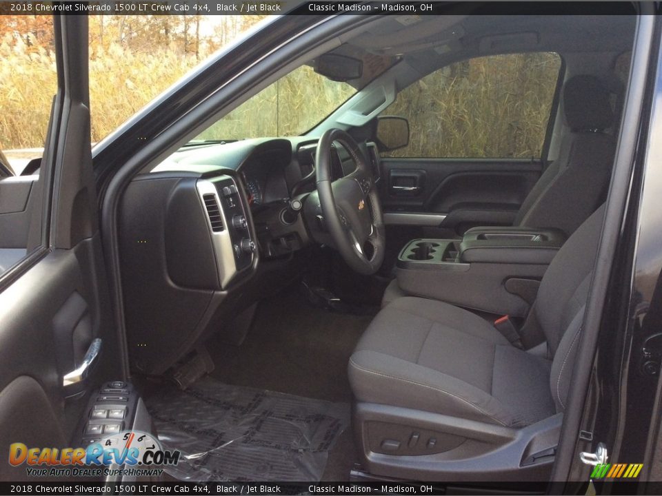 Front Seat of 2018 Chevrolet Silverado 1500 LT Crew Cab 4x4 Photo #15