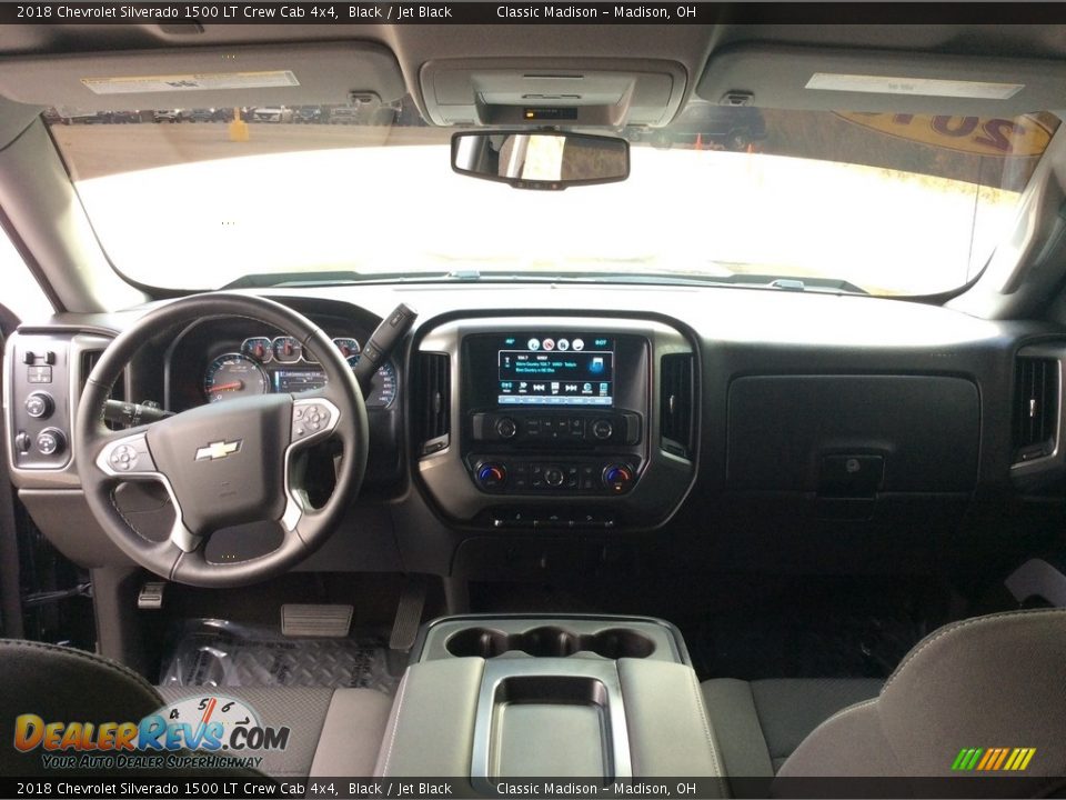 Dashboard of 2018 Chevrolet Silverado 1500 LT Crew Cab 4x4 Photo #17