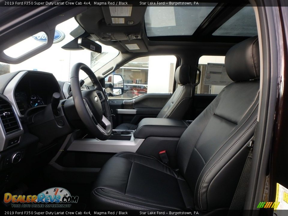 Front Seat of 2019 Ford F350 Super Duty Lariat Crew Cab 4x4 Photo #9