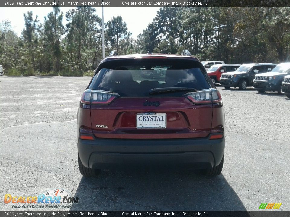 2019 Jeep Cherokee Latitude Plus Velvet Red Pearl / Black Photo #4