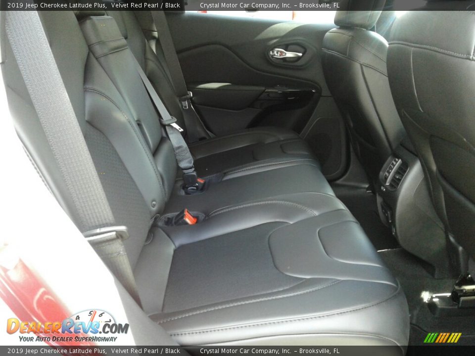 2019 Jeep Cherokee Latitude Plus Velvet Red Pearl / Black Photo #11