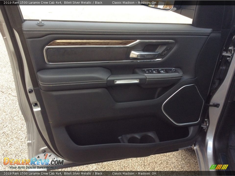 2019 Ram 1500 Laramie Crew Cab 4x4 Billett Silver Metallic / Black Photo #9