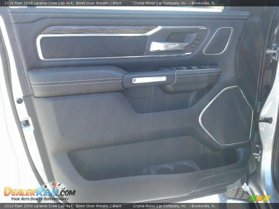 2019 Ram 1500 Laramie Crew Cab 4x4 Billett Silver Metallic / Black Photo #17