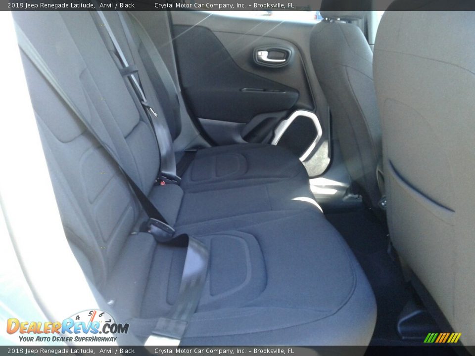 2018 Jeep Renegade Latitude Anvil / Black Photo #11