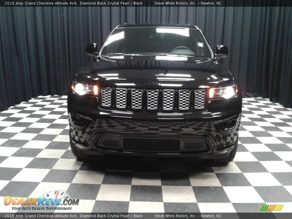2019 Jeep Grand Cherokee Altitude 4x4 Diamond Black Crystal Pearl / Black Photo #3