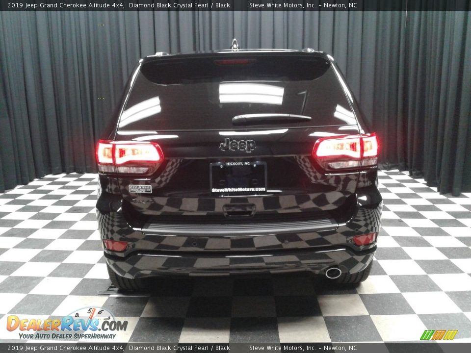 2019 Jeep Grand Cherokee Altitude 4x4 Diamond Black Crystal Pearl / Black Photo #7