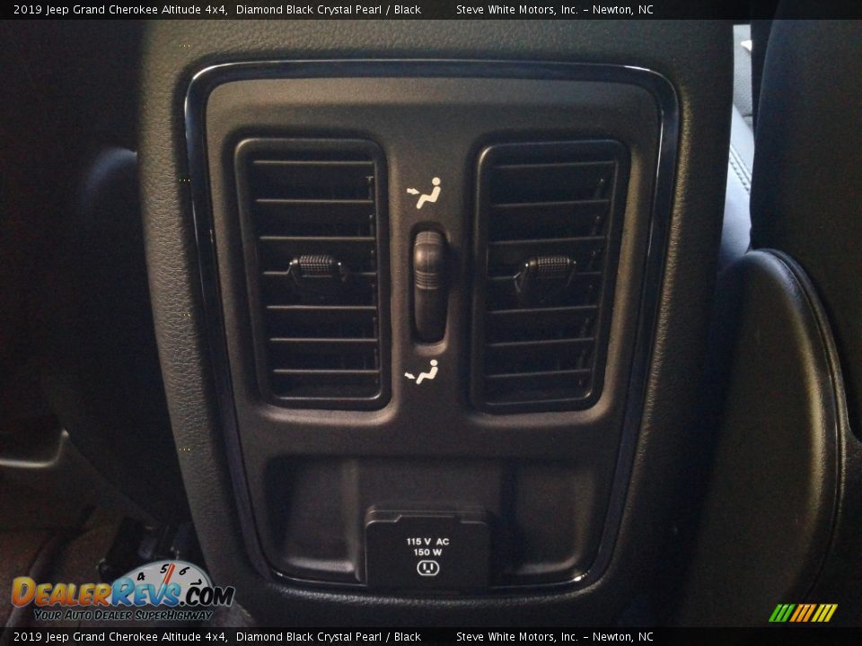 2019 Jeep Grand Cherokee Altitude 4x4 Diamond Black Crystal Pearl / Black Photo #14