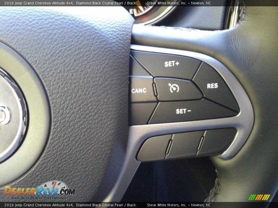 2019 Jeep Grand Cherokee Altitude 4x4 Diamond Black Crystal Pearl / Black Photo #19