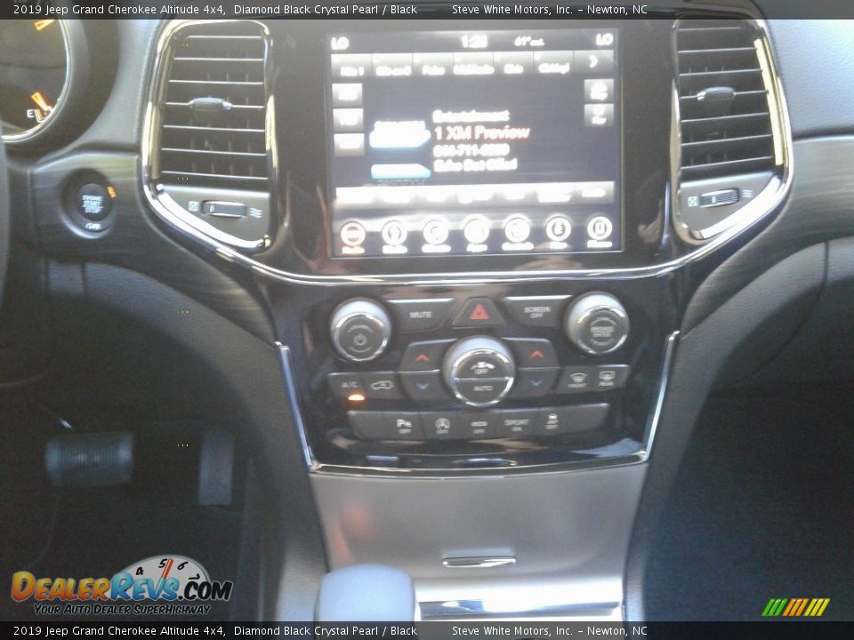 2019 Jeep Grand Cherokee Altitude 4x4 Diamond Black Crystal Pearl / Black Photo #21