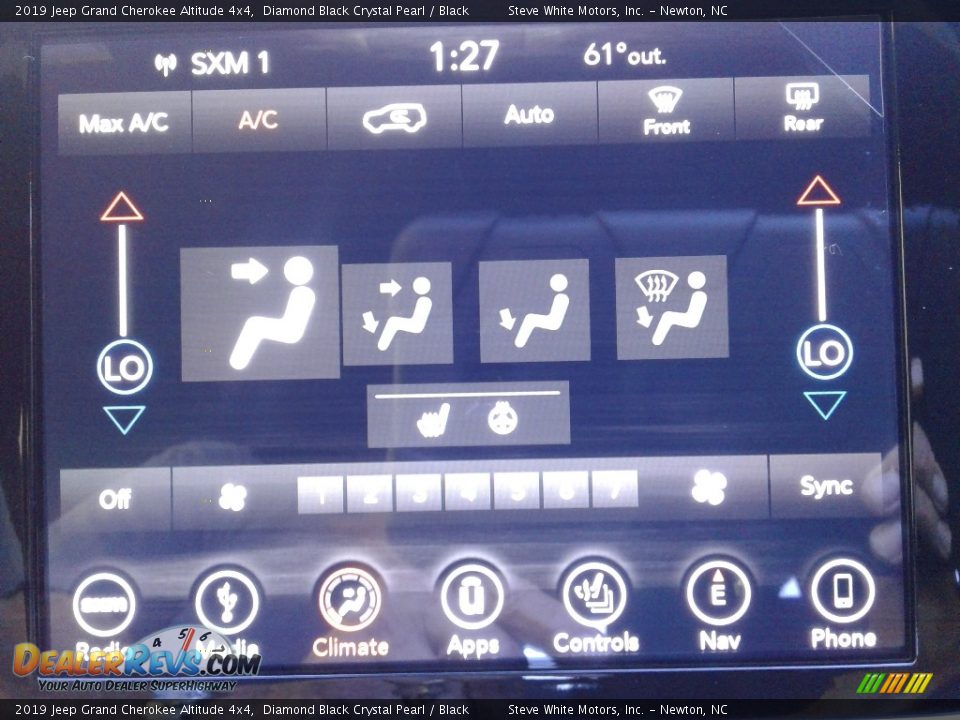 2019 Jeep Grand Cherokee Altitude 4x4 Diamond Black Crystal Pearl / Black Photo #25