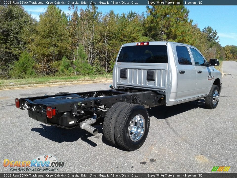 2018 Ram 3500 Tradesman Crew Cab 4x4 Chassis Bright Silver Metallic / Black/Diesel Gray Photo #6