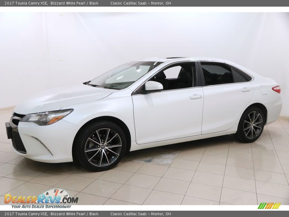 2017 Toyota Camry XSE Blizzard White Pearl / Black Photo #3