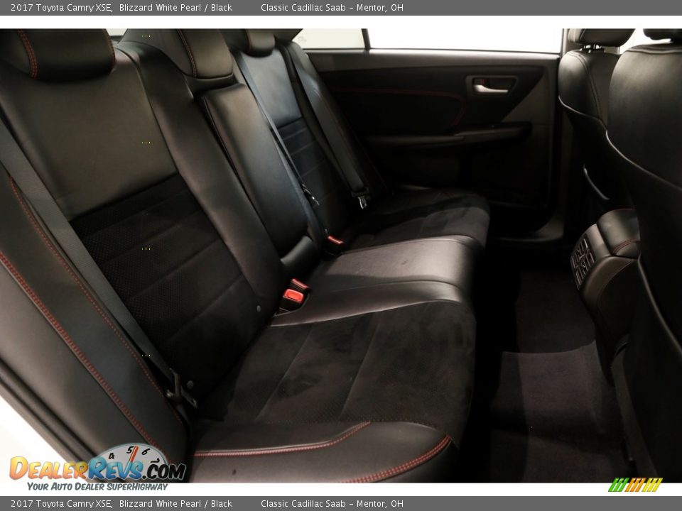 2017 Toyota Camry XSE Blizzard White Pearl / Black Photo #17