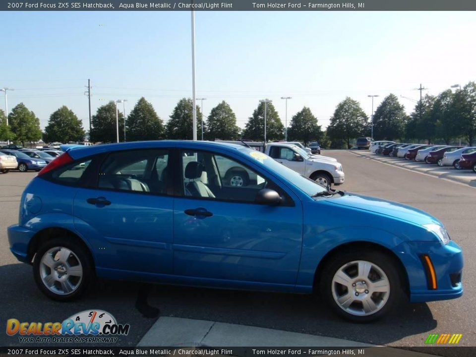 2007 Ford Focus ZX5 SES Hatchback Aqua Blue Metallic / Charcoal/Light Flint Photo #6