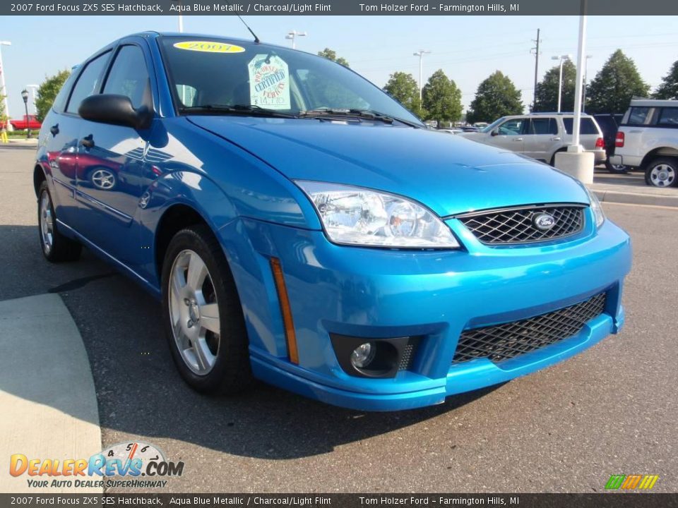 2007 Ford Focus ZX5 SES Hatchback Aqua Blue Metallic / Charcoal/Light Flint Photo #7