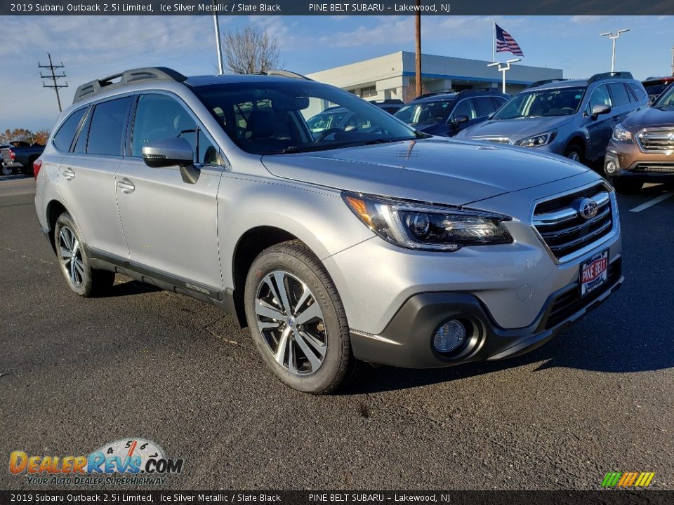 Front 3/4 View of 2019 Subaru Outback 2.5i Limited Photo #1