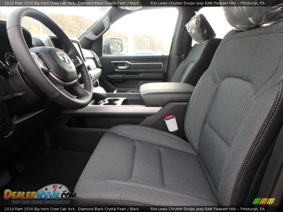 2019 Ram 1500 Big Horn Crew Cab 4x4 Diamond Black Crystal Pearl / Black Photo #10