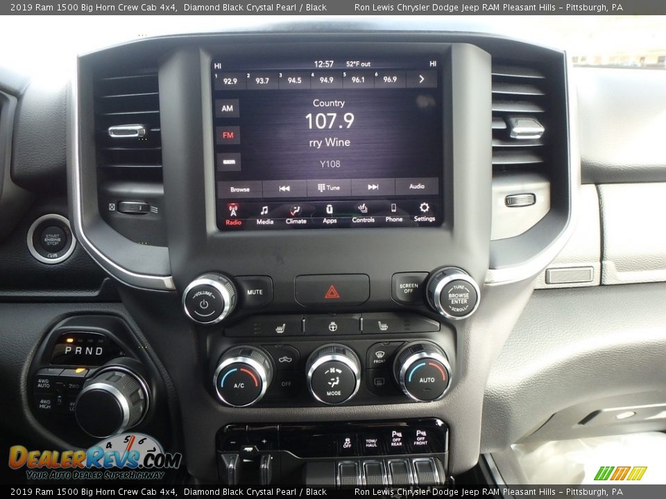 2019 Ram 1500 Big Horn Crew Cab 4x4 Diamond Black Crystal Pearl / Black Photo #16