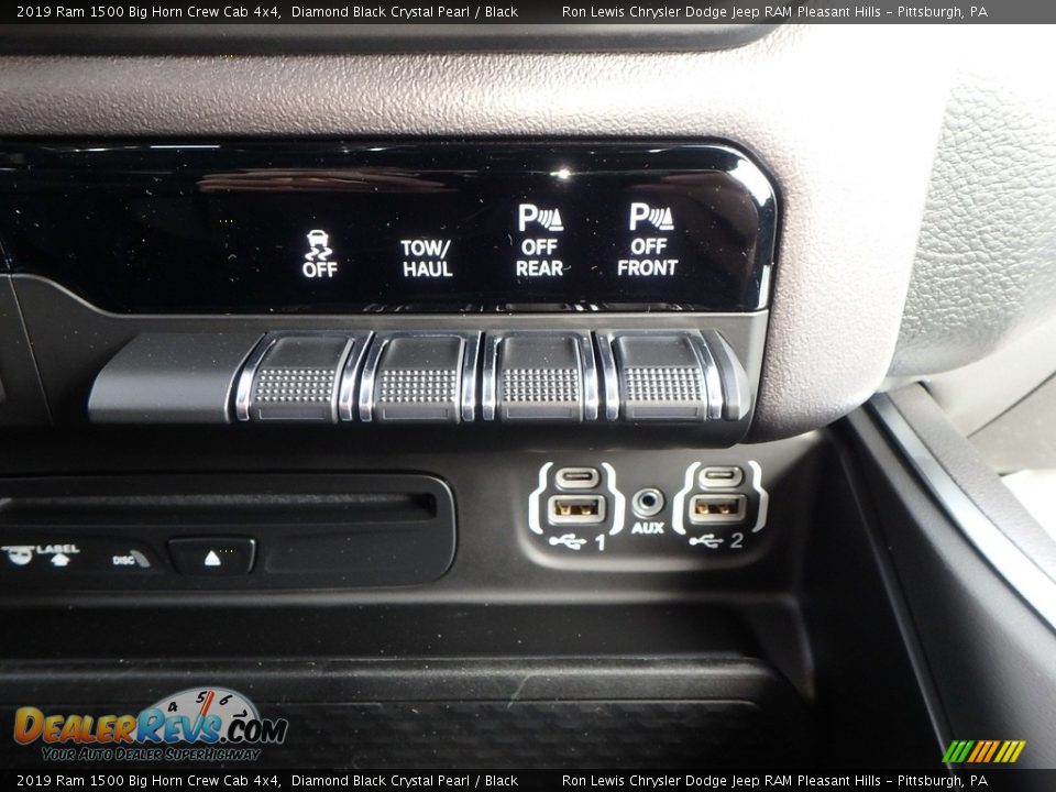 2019 Ram 1500 Big Horn Crew Cab 4x4 Diamond Black Crystal Pearl / Black Photo #18