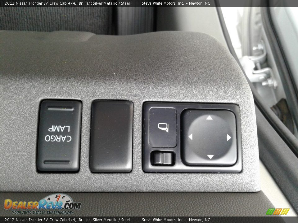 2012 Nissan Frontier SV Crew Cab 4x4 Brilliant Silver Metallic / Steel Photo #18