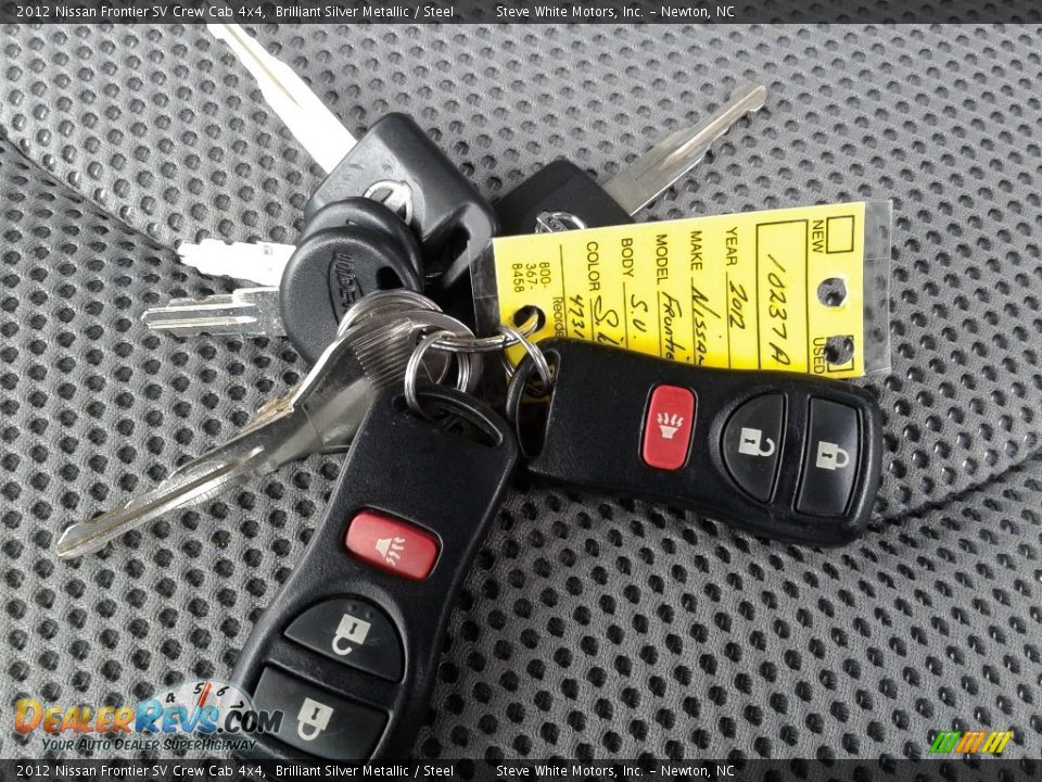 2012 Nissan Frontier SV Crew Cab 4x4 Brilliant Silver Metallic / Steel Photo #29