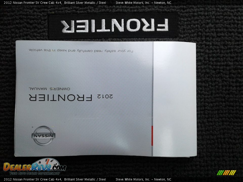 2012 Nissan Frontier SV Crew Cab 4x4 Brilliant Silver Metallic / Steel Photo #32