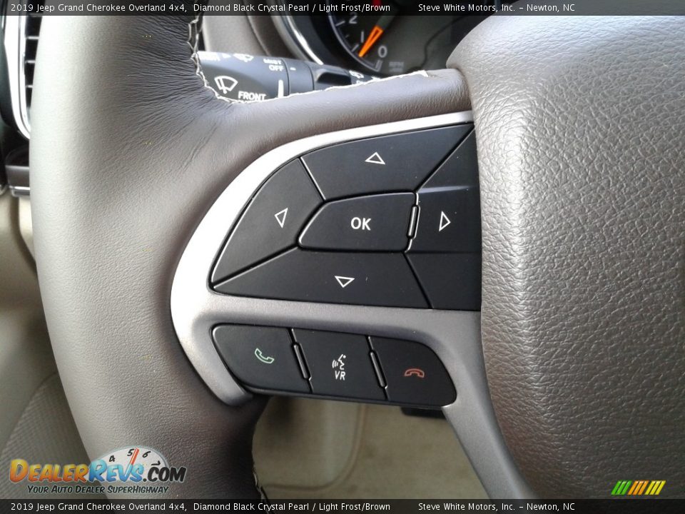 2019 Jeep Grand Cherokee Overland 4x4 Steering Wheel Photo #20
