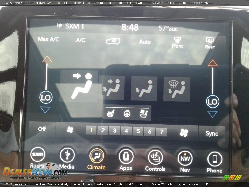 2019 Jeep Grand Cherokee Overland 4x4 Diamond Black Crystal Pearl / Light Frost/Brown Photo #27