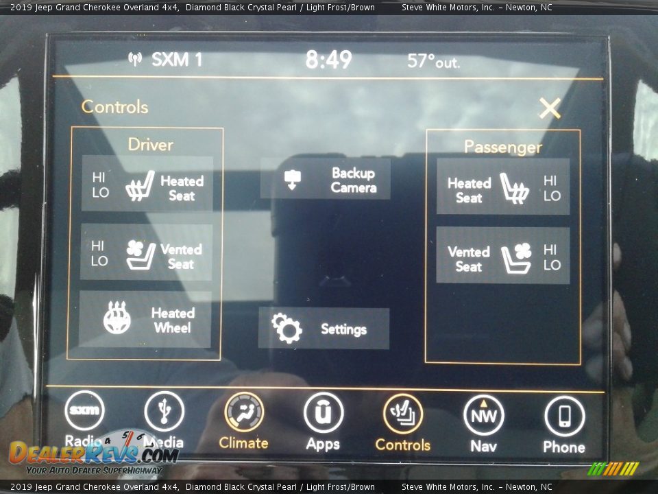 2019 Jeep Grand Cherokee Overland 4x4 Diamond Black Crystal Pearl / Light Frost/Brown Photo #28