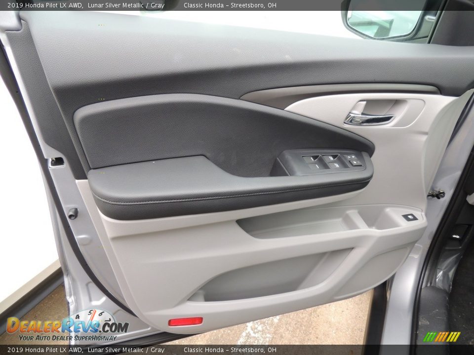 2019 Honda Pilot LX AWD Lunar Silver Metallic / Gray Photo #7
